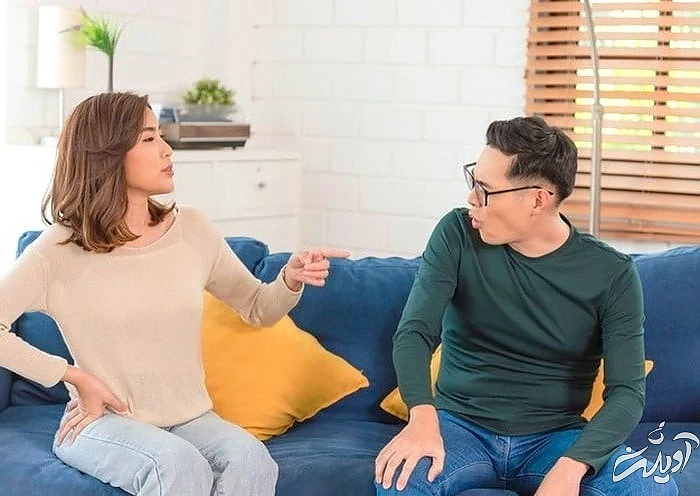 رفتارهای نامناسب با همسر سرزنش کردن همسر